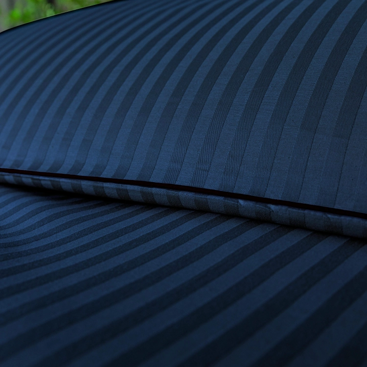 Granatowa bawełniana pościel hotelowa adamaszek z bizą 160x200 Mariot