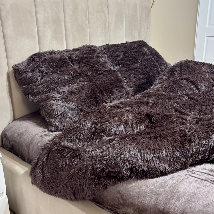 Pościel futrzana włochacz czekoladowa świąteczna zimowa 200x220