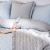 Baby blue narzuta z falbaną Soft Grace gruba i mięciutka