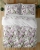 Bawełniana pościel 220×200 fioletowe kwiaty na białym tle 5328B Home Satin