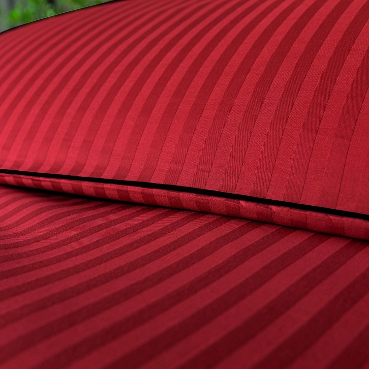 Czerwona bawełniana pościel hotelowa adamaszek z bizą 160x200 Mariot