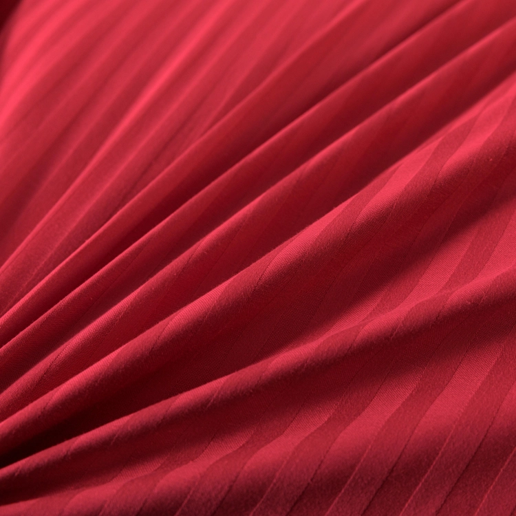 Czerwona bawełniana pościel hotelowa adamaszek z bizą 160x200 Mariot