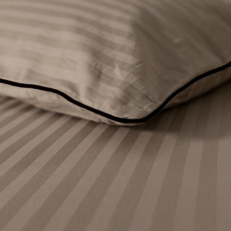 Czekoladowa bawełniana pościel hotelowa adamaszek z bizą 160x200 Mariot