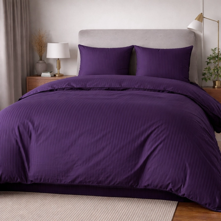 Śliwkowa bawełniana pościel hotelowa adamaszek z czarną bizą 140x200 Mariot