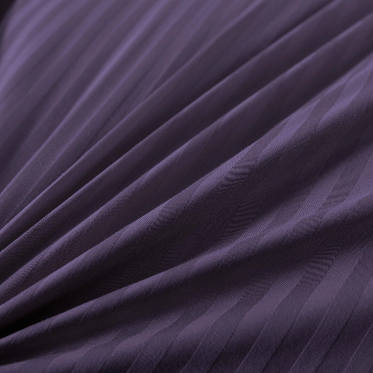 Śliwkowa bawełniana pościel hotelowa adamaszek z czarną bizą 140x200 Mariot