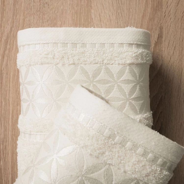 Ręcznik Spring premium kremowy 50x90 gruby i chłonny